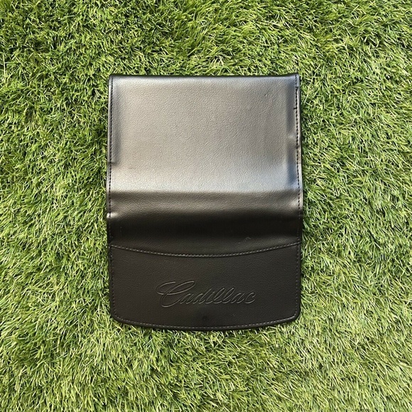 2016 Cadillac CTS CTS-V Sedan Owners Manual (2.0T 3.6T 6.2T Vsport, V, Premium) - Picture 9 of 10